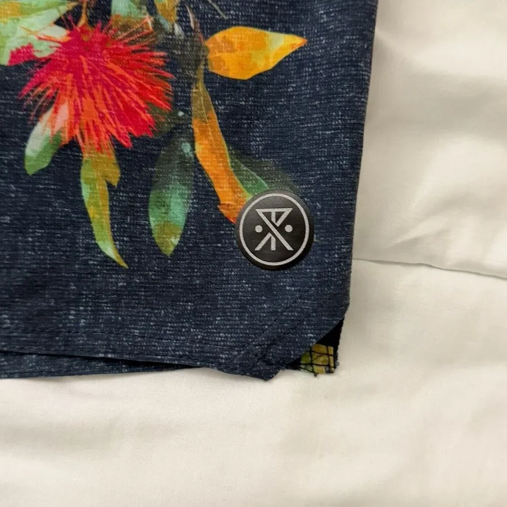 ROARK Passage‎ La Selva Board Shorts Mens 36 Blue Floral Print Hemp Blend Beach